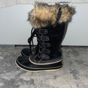 Sorel Women’s Joan of Arctic Boots Size 9